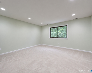 704 Mill Pond Drive - Photo Thumbnail 16
