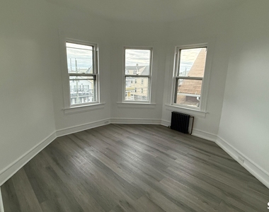 163 Deacon Street - Photo Thumbnail 3