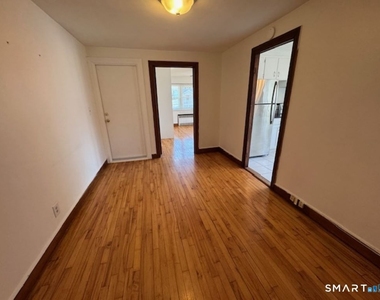 61 Arch Street - Photo Thumbnail 5