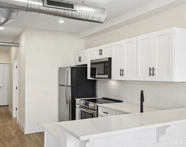 650 Main Street - Photo Thumbnail 1