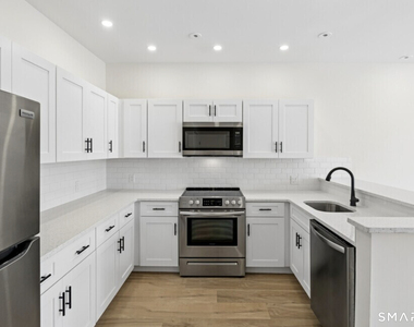 650 Main Street - Photo Thumbnail 1