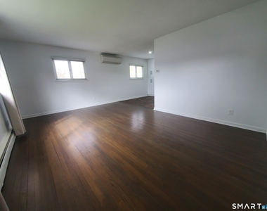 10 Silver Street - Photo Thumbnail 5