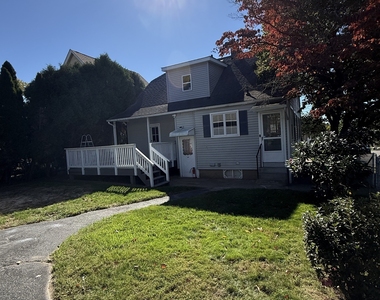 250 Jackson Avenue - Photo Thumbnail 17