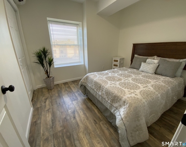 61 Colony Street - Photo Thumbnail 3