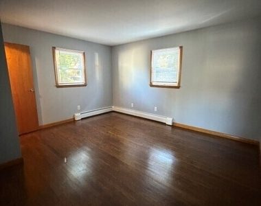 64 Nash Lane - Photo Thumbnail 10