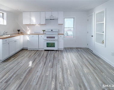 42 Botsford Avenue - Photo Thumbnail 4