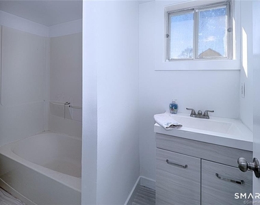 42 Botsford Avenue - Photo Thumbnail 7