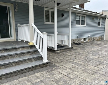 47 Hallock Street - Photo Thumbnail 14