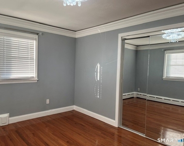 47 Hallock Street - Photo Thumbnail 6