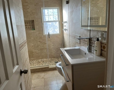 47 Hallock Street - Photo Thumbnail 10