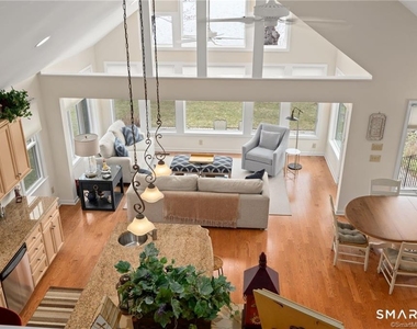 4 Eastview Road - Photo Thumbnail 8
