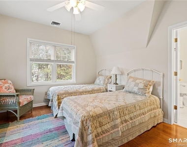 4 Eastview Road - Photo Thumbnail 18