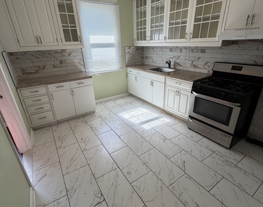 14 Spring Street - Photo Thumbnail 1