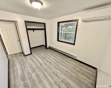 4 Oak Street - Photo Thumbnail 3