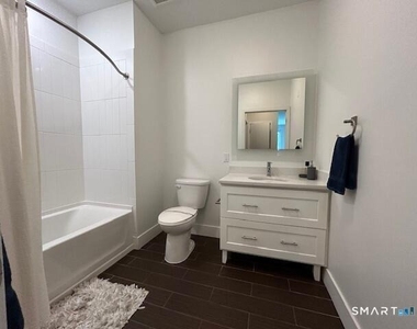 111b Morgan Street - Photo Thumbnail 24