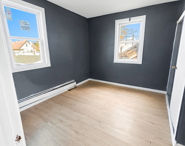 662 Noble Avenue - Photo Thumbnail 13