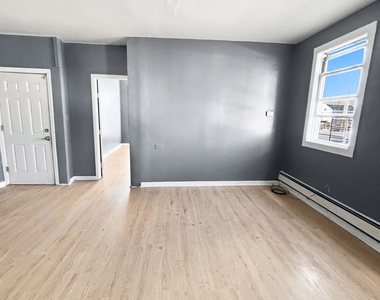 662 Noble Avenue - Photo Thumbnail 14