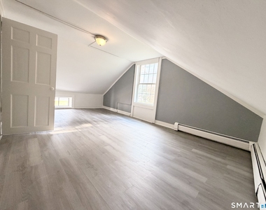 354 Main Street - Photo Thumbnail 6