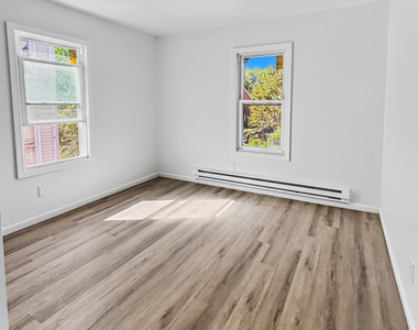 1739 Stratford Avenue - Photo Thumbnail 14