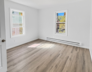 1739 Stratford Avenue - Photo Thumbnail 15