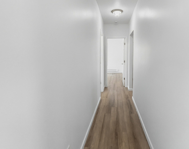 1739 Stratford Avenue - Photo Thumbnail 31
