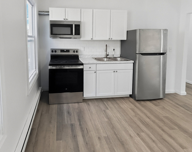 1739 Stratford Avenue - Photo Thumbnail 3
