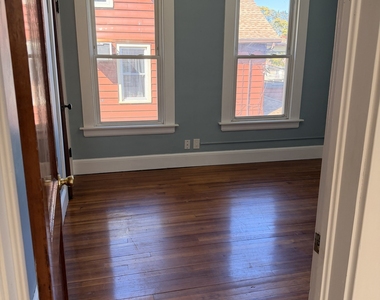117 Liberty Street - Photo Thumbnail 7