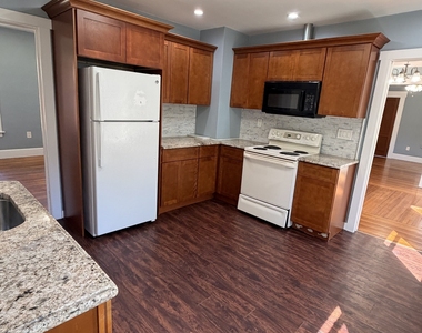 117 Liberty Street - Photo Thumbnail 6