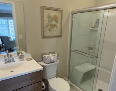 58 58 Maple St Street - Photo Thumbnail 9