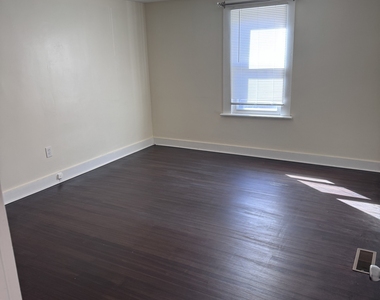232 Hawkins Street - Photo Thumbnail 11