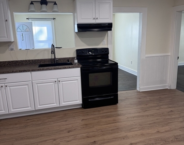 232 Hawkins Street - Photo Thumbnail 1