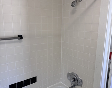 232 Hawkins Street - Photo Thumbnail 7