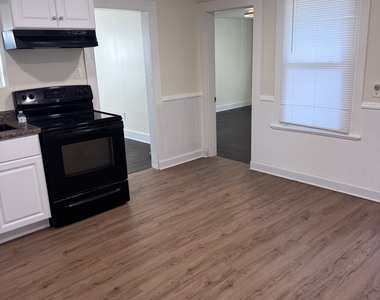 232 Hawkins Street - Photo Thumbnail 3