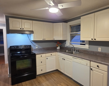 2354 Main Street - Photo Thumbnail 4