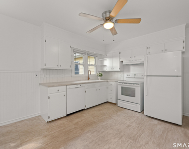 12 Rockland Place - Photo Thumbnail 6