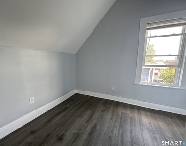 378 Maple Street - Photo Thumbnail 7