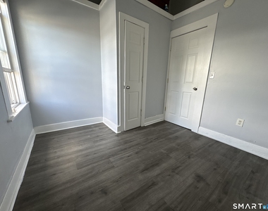 378 Maple Street - Photo Thumbnail 6