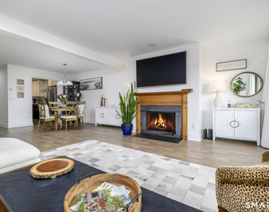 73 Harbor Drive - Photo Thumbnail 8