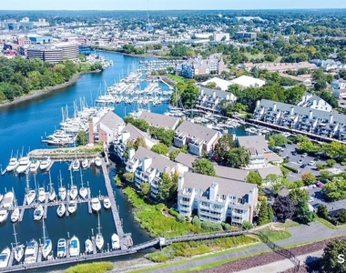 73 Harbor Drive - Photo Thumbnail 32