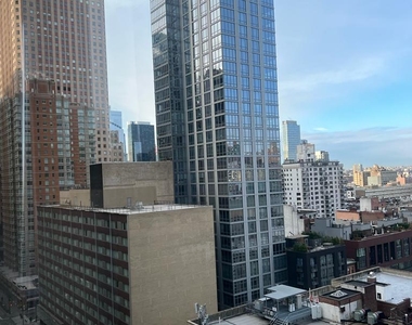 W 52 St / 8th Avenue - Photo Thumbnail 9