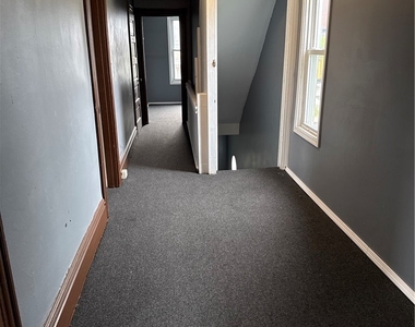1703 Bailie Ave - Photo Thumbnail 21