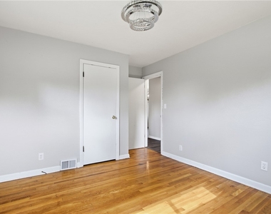 1630 Old Brodhead Rd - Photo Thumbnail 12
