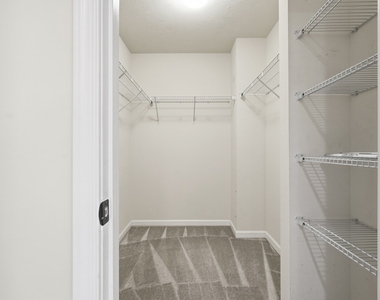 1204 Pointe View Drive - Photo Thumbnail 25