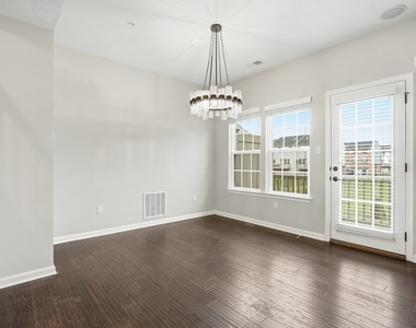 1204 Pointe View Drive - Photo Thumbnail 13