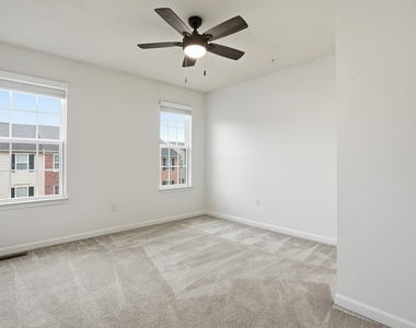 1204 Pointe View Drive - Photo Thumbnail 22
