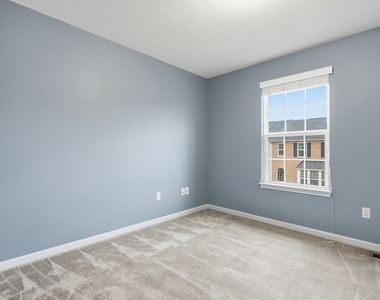 1204 Pointe View Drive - Photo Thumbnail 34