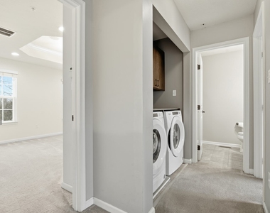 1204 Pointe View Drive - Photo Thumbnail 19