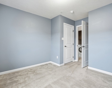 1204 Pointe View Drive - Photo Thumbnail 33