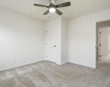 1204 Pointe View Drive - Photo Thumbnail 23