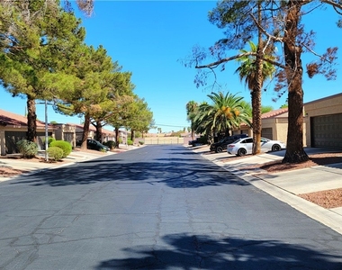 1843 Camino Verde Lane - Photo Thumbnail 17